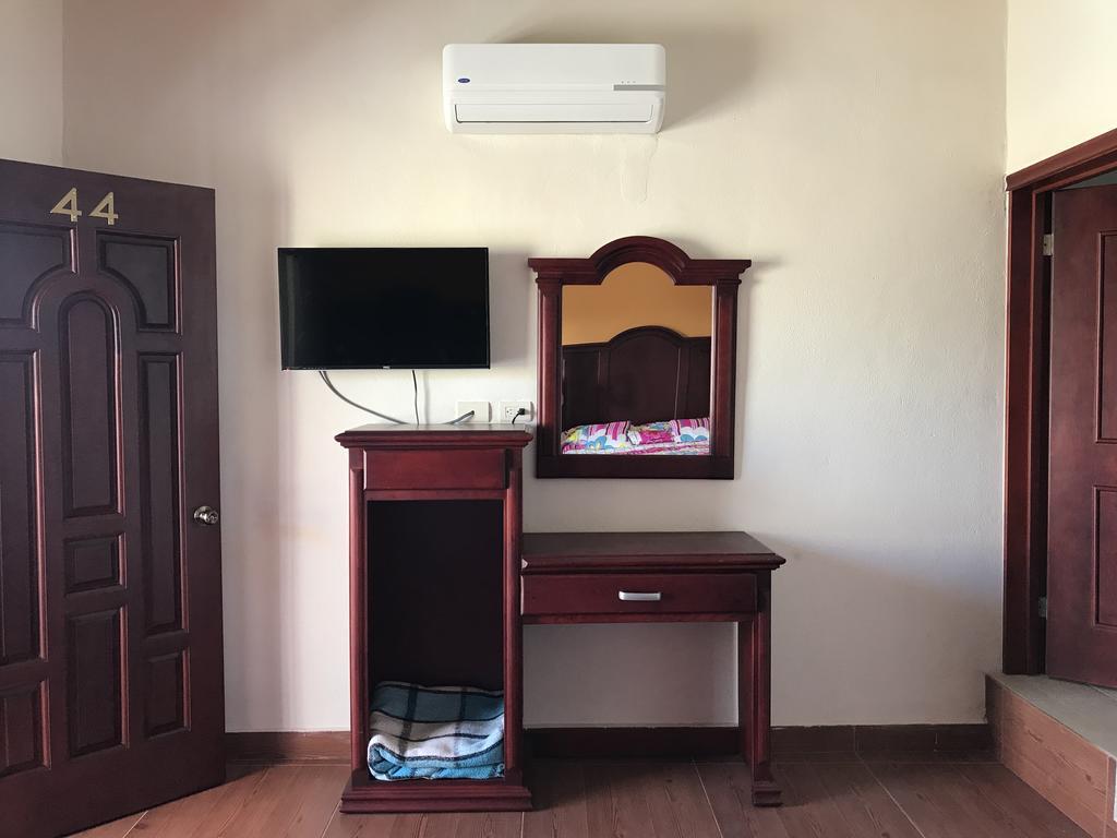 Hotel Campo Real Plus Тамасопо Екстериор снимка