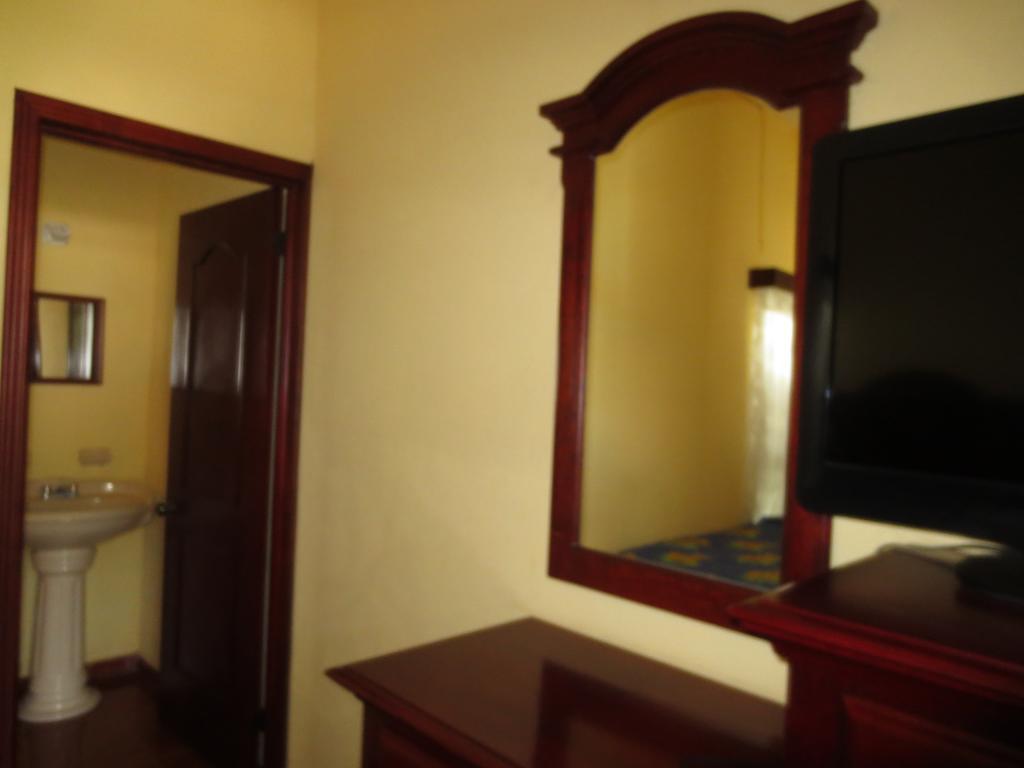 Hotel Campo Real Plus Тамасопо Екстериор снимка